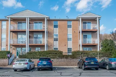 210 Vista Dr, Hanover Township, NJ 07927 - Photo 1