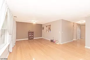 4 Eagles Nest Ln, Hardyston Township, NJ 07419 - Photo 5