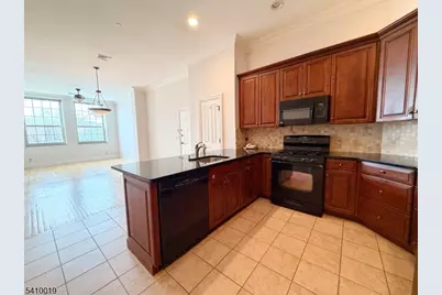 33 Forest Ave #2A, Hawthorne, NJ 07506 - Photo 1