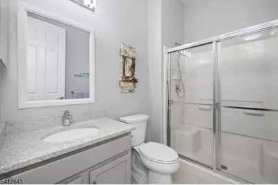 605 Edward St, Lopatcong Township, NJ 08865 - Photo 15