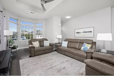 605 Edward St, Lopatcong Township, NJ 08865 - Photo 3