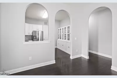 605 Edward St, Lopatcong Township, NJ 08865 - Photo 9