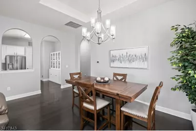 605 Edward St, Lopatcong Township, NJ 08865 - Photo 5