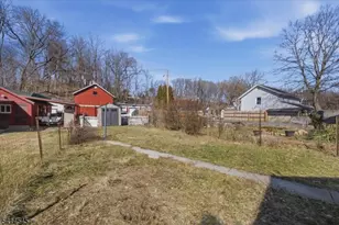 329 Water St, Belvidere, NJ 07823 - Photo 29