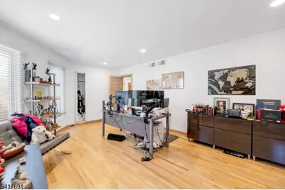 17 Brentwood Dr, North Caldwell, NJ 07006 - Photo 25