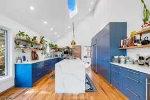 17 Brentwood Dr, North Caldwell, NJ 07006 - Photo 11