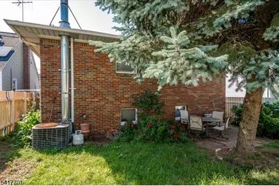 606 Knopf St, Linden, NJ 07036 - Photo 23