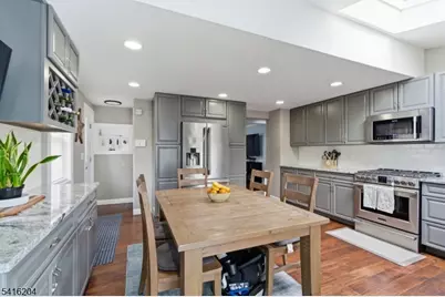 145 Canterbury Ave, North Arlington, NJ 07031 - Photo 9