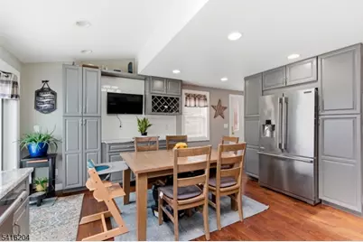 145 Canterbury Ave, North Arlington, NJ 07031 - Photo 11