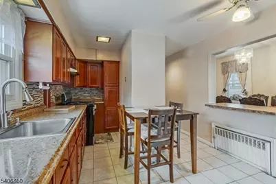 15 Belle Terre Rd, West Orange Township, NJ 07052 - Photo 5