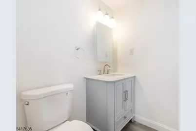 54 Burlington Ct, Hamburg, NJ 07419 - Photo 11