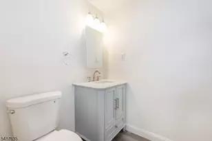 54 Burlington Ct, Hamburg, NJ 07419 - Photo 11