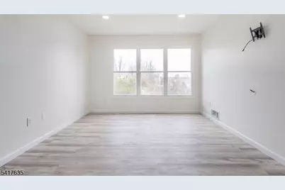 54 Burlington Ct, Hamburg, NJ 07419 - Photo 13