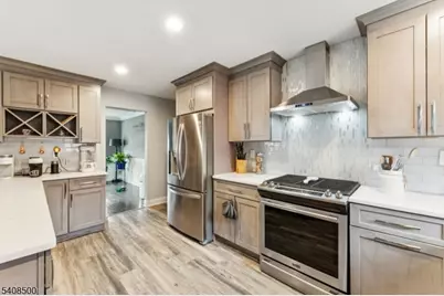 76 Elmwood Ter, Linden, NJ 07036 - Photo 13