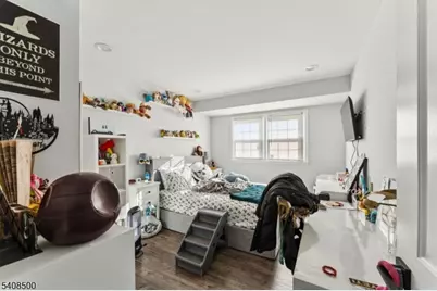 76 Elmwood Ter, Linden, NJ 07036 - Photo 23