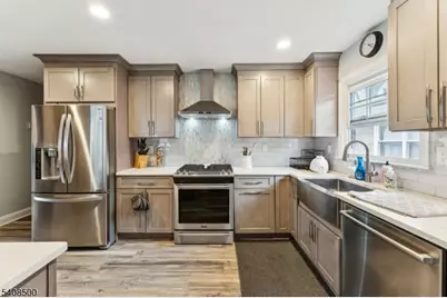 76 Elmwood Ter, Linden, NJ 07036 - Photo 11