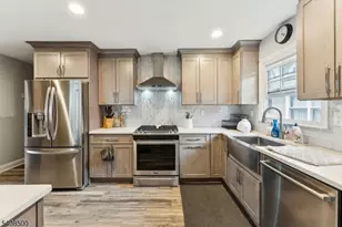 76 Elmwood Terrace, Linden, NJ 07036 - Photo 11