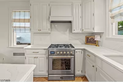 7 Fleming Ter, Maplewood, NJ 07040 - Photo 15