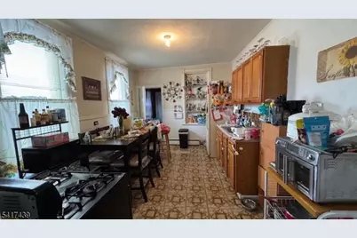 182 Liberty St, Trenton, NJ 08611 - Photo 3