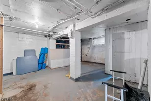 78 Girard Pl, Newark, NJ 07108 - Photo 33