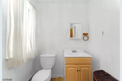 78 Girard Pl, Newark, NJ 07108 - Photo 17