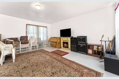 78 Girard Pl, Newark, NJ 07108 - Photo 11