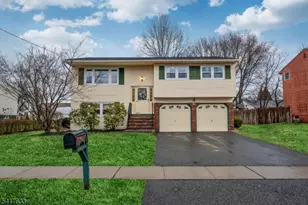 10 Falcon Rd, Mount Olive, NJ 07836 - Photo 1