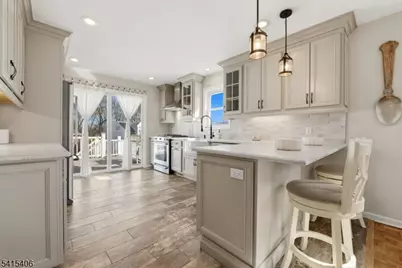 22 Elizabeth Ct, Bloomfield, NJ 07003 - Photo 7