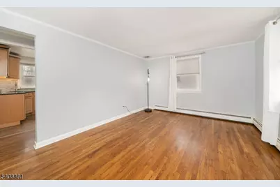 26 Greendale Ave, Pequannock Township, NJ 07444 - Photo 3