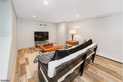 26 Greendale Ave, Pequannock Township, NJ 07444 - Photo 19