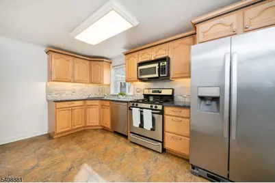 26 Greendale Ave, Pequannock Township, NJ 07444 - Photo 7