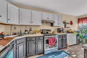 1403 Moonlight Ct, Washington Township, NJ 07840 - Photo 7