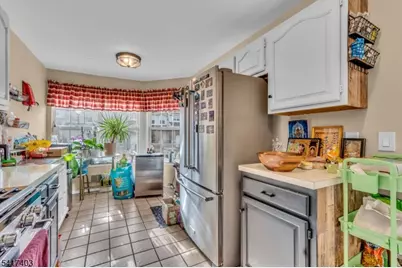 1403 Moonlight Ct, Washington Township, NJ 07840 - Photo 9