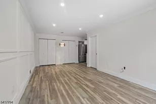 39 Boston Ct, Newark, NJ 07103 - Photo 5