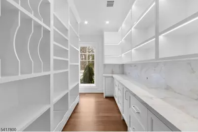 104 Chestnut Ridge Rd, Saddle River, NJ 07458 - Photo 11