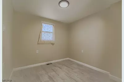 15-17 Crown St, Newark, NJ 07106 - Photo 5