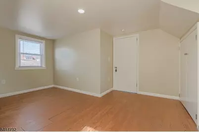 15-17 Crown St, Newark, NJ 07106 - Photo 9