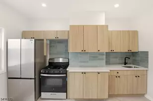 166 Maple Ave, Irvington, NJ 07111 - Photo 7