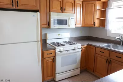 118 Hobart Ave, Rutherford, NJ 07070 - Photo 9