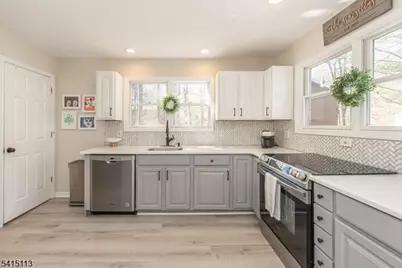 15 Orange Trl, Denville, NJ 07834 - Photo 7