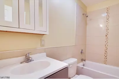 150 N Munn Ave, East Orange, NJ 07017 - Photo 27