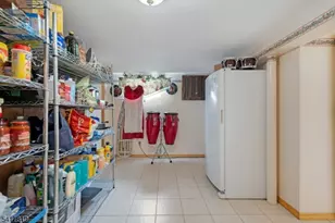 8 Monaghan Rd, Edison, NJ 08817 - Photo 23