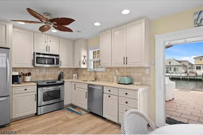 3071 Route35Sb-B1-U #7, Toms River Township, NJ 08735 - Photo 9