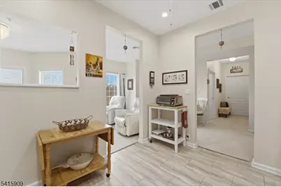 375 Rifle Camp Rd #105, Woodland Park, NJ 07424 - Photo 15