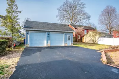 400 Olive St, Branchburg Township, NJ 08853 - Photo 35