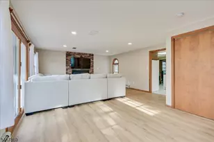 400 Olive St, Branchburg Township, NJ 08853 - Photo 17