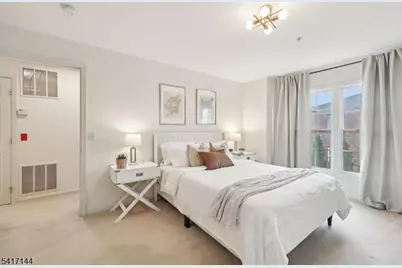 91 Roseland Ave, Caldwell Boro Twp., NJ 07006 - Photo 13