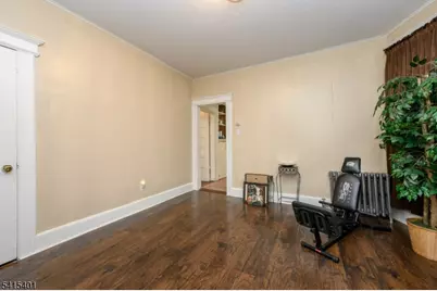 1053 Hunterdon St, Newark, NJ 07112 - Photo 7