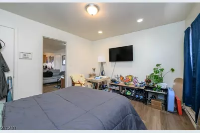 1053 Hunterdon St, Newark, NJ 07112 - Photo 41