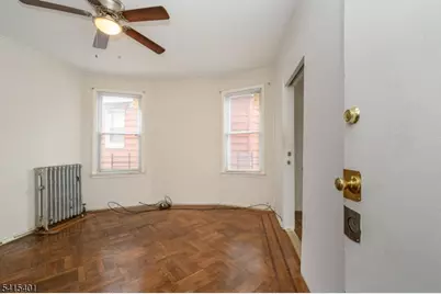 1053 Hunterdon St, Newark, NJ 07112 - Photo 15